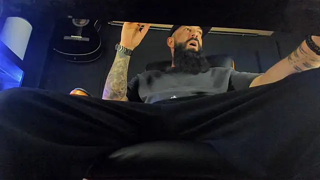 axxelrich  online show from March 1, 10:34 am