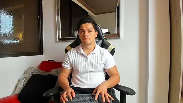 julian wallace online show from April 13, 4:40 pm