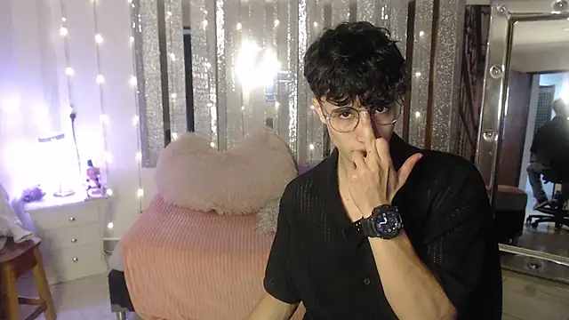 Snapshot of gojo_satoru_18 chatting on December 21, 12:06 pm gojo satoru 18 online show from December 21, 12:06 pm