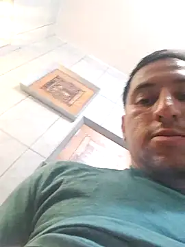 Snapshot of littleboyhot95 chatting on October 25, 12:12 am littleboyhot95 online show from October 25, 12:12 am