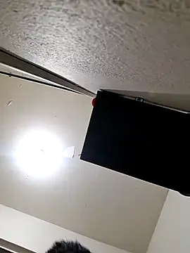 Snapshot of littleboyhot95 chatting on October 4, 12:38 am littleboyhot95 online show from October 4, 12:38 am