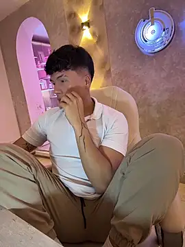 Logan smith1 online show from November 5, 4:58 am