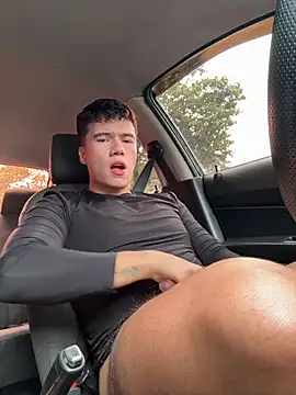 Logan smith1 online show from April 15, 7:58 pm