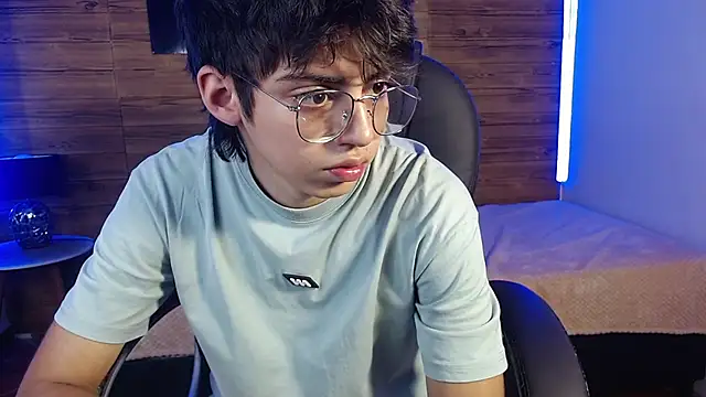 jhoellx online show from November 13, 7:51 pm