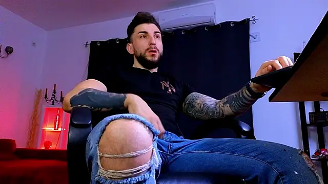 MightyAaron66 online show from March 1, 4:23 am