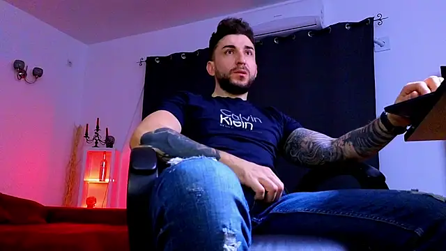 MightyAaron66 online show from April 3, 2:30 am