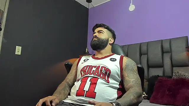 Lyon vach online show from February 5, 9:44 pm