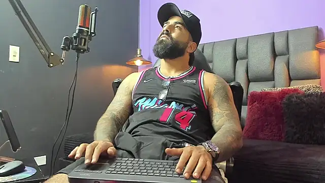 Lyon vach online show from September 22, 9:58 pm