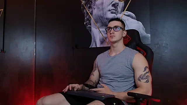 JacksonOlsenn online show from November 3, 9:05 pm