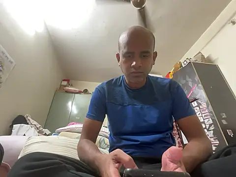 Snapshot of SammyChocolateIndian chatting on February 7, 1:43 pm SammyChocolateIndian online show from February 7, 1:43 pm