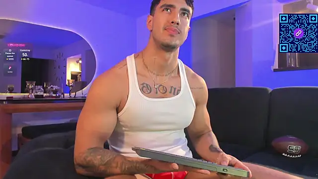 JACOB MARTINS online show from December 10, 4:24 am