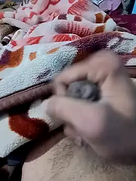 HotPrism439 online show from November 20, 5:45 pm