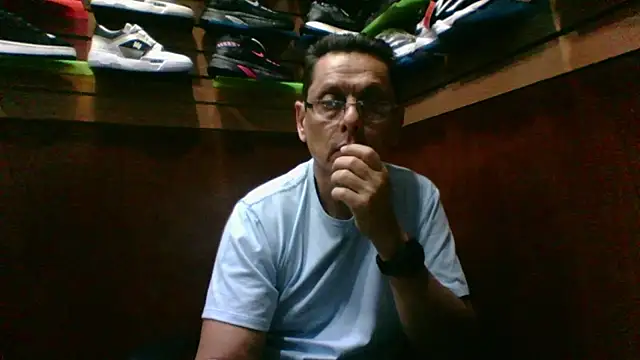 MarcusKelvin online show from October 22, 3:38 pm