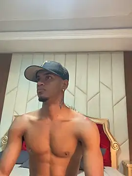 AaronCruz  online show from November 28, 10:00 pm