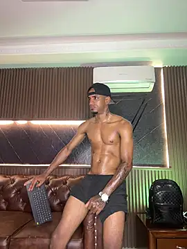 AaronCruz  online show from March 27, 4:52 pm