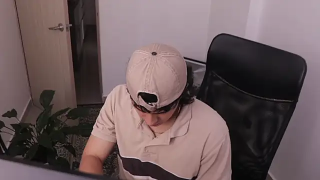 Tony Hoffa online show from February 3, 8:36 pm