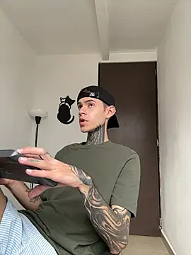 Saturno v online show from February 28, 8:19 pm