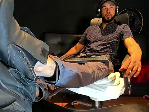 alessandro wye online show from October 23, 6:28 am