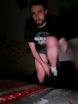 wariacik0024 online show from April 17, 10:23 pm