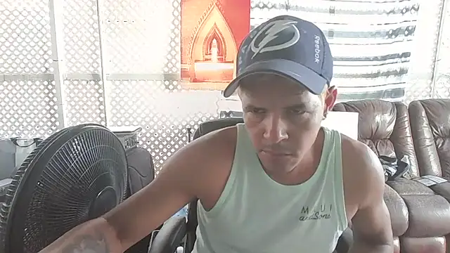cubano1082 online show from July 2, 12:33 pm