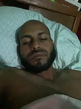 islandvybee55 online show from February 12, 3:12 am