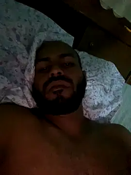 islandvybee55 online show from December 5, 8:32 am