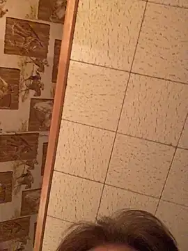 Tonybaloney1972 online show from December 17, 3:28 am