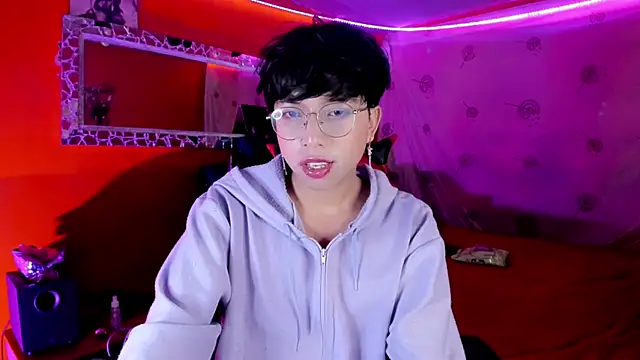 Snapshot of AnggelONfiree chatting on October 13, 5:13 am AnggelONfiree online show from October 13, 5:13 am