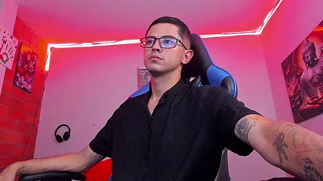 Snapshot of Ethan_Sai___ chatting on October 16, 3:25 am Ethan Sai    online show from October 16, 3:25 am