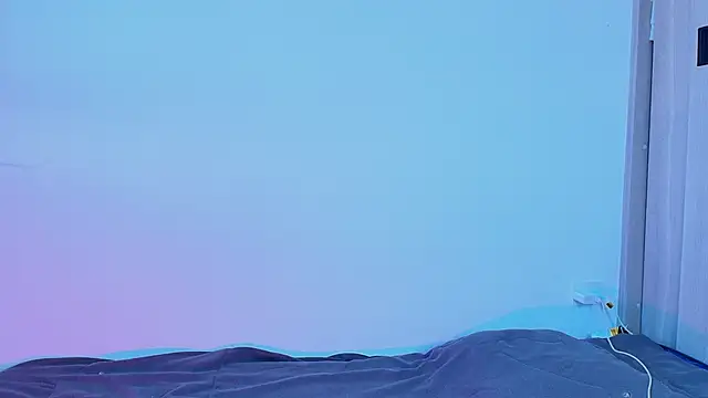 Justyn Ross online show from September 28, 9:35 pm