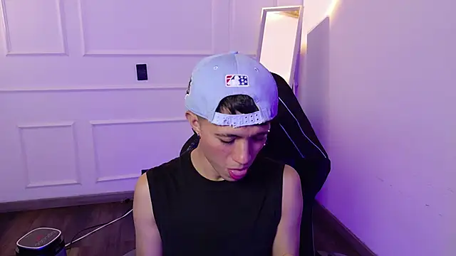 Justyn Ross online show from October 6, 7:57 am