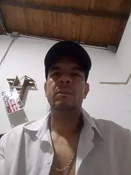 latinmartin73 online show from November 2, 4:06 am