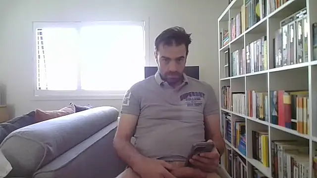 Snapshot of dad_bod_6 chatting on October 30, 2:24 am dad bod 6 online show from October 30, 2:24 am