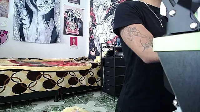 dylan fun18 online show from September 16, 7:47 pm