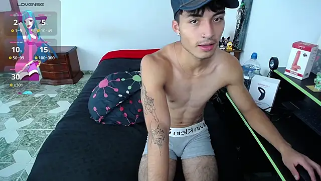 dylan fun18 online show from February 22, 7:32 pm