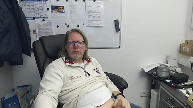 VSteph online show from February 6, 4:59 pm