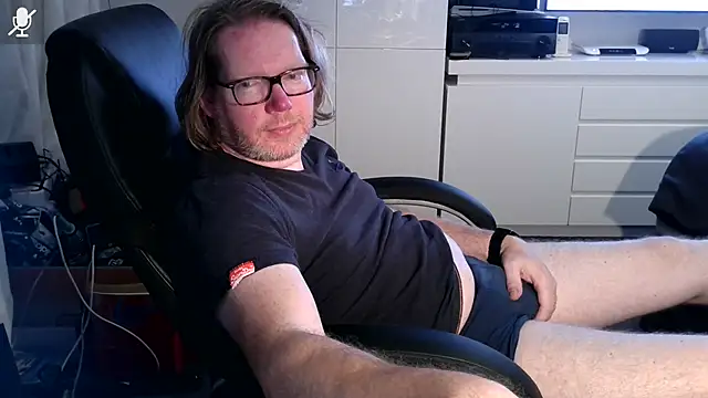 Snapshot of VSteph chatting on October 20, 7:51 pm VSteph online show from October 20, 7:51 pm