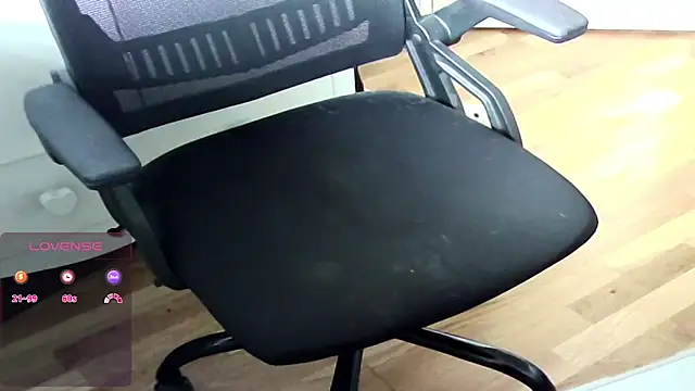 Big And ThickUK online show from April 17, 9:01 am