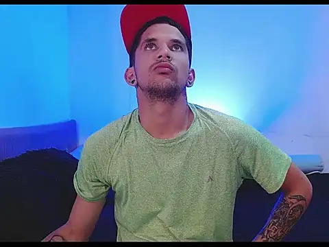 tylor boy online show from May 14, 3:15 am