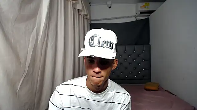 wild fantasy 69 online show from January 14, 2:40 am