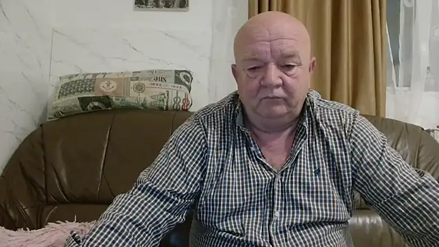 fullballs6 online show from October 29, 3:53 am