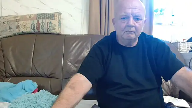 fullballs6 online show from June 18, 4:34 pm