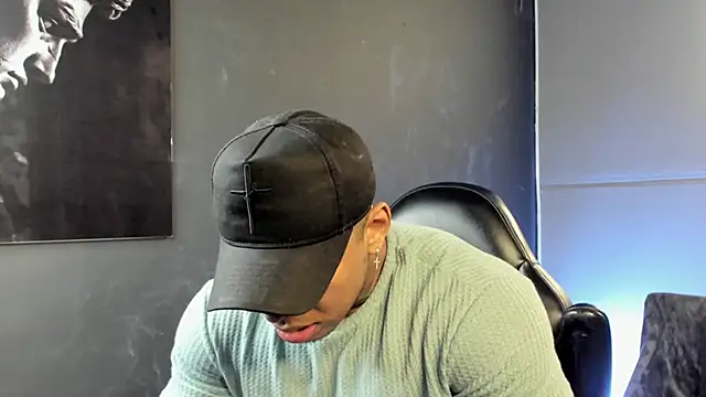 bradley smith online show from November 7, 12:36 am