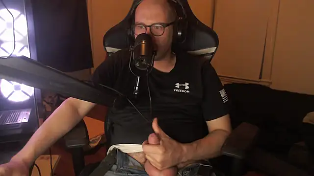 chicostick413 online show from October 26, 2:13 am