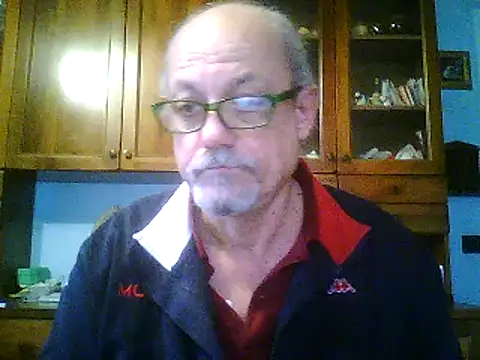 Snapshot of gianbragallini chatting on February 12, 2:21 pm gianbragallini online show from February 12, 2:21 pm