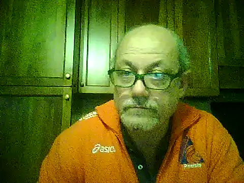Snapshot of gianbragallini chatting on December 24, 12:00 am gianbragallini online show from December 24, 12:00 am