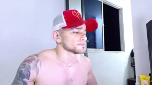 Sexy Alejandro  online show from November 28, 3:21 am