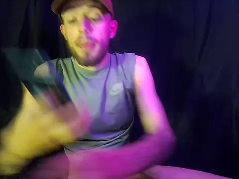 Snapshot of Aaronkiller chatting on December 20, 3:36 am Aaronkiller online show from December 20, 3:36 am