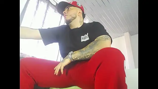 Snapshot of Dexter-T chatting on September 13, 1:23 pm Dexter-T online show from September 13, 1:23 pm
