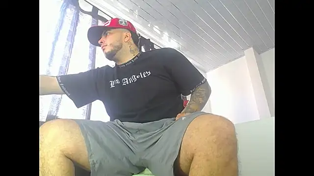 Snapshot of Dexter-T chatting on September 10, 12:37 pm Dexter-T online show from September 10, 12:37 pm